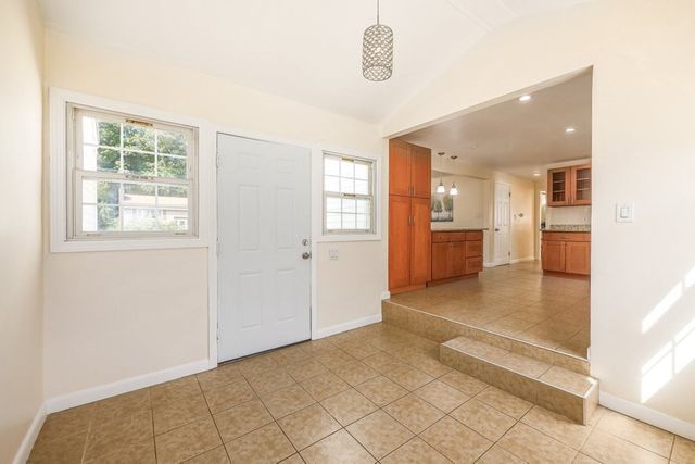 107 Bumble Bee Circle, Shrewsbury, MA 01545