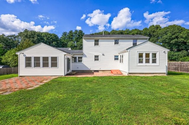 107 Bumble Bee Circle, Shrewsbury, MA 01545