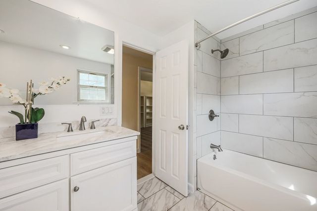 107 Bumble Bee Circle, Shrewsbury, MA 01545