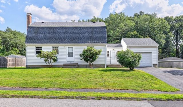 107 Bumble Bee Circle, Shrewsbury, MA 01545