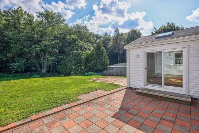 107 Bumble Bee Circle, Shrewsbury, MA 01545