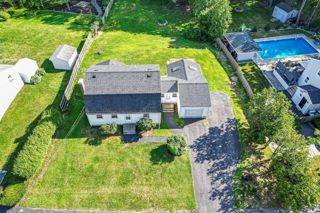 107 Bumble Bee Circle, Shrewsbury, MA 01545