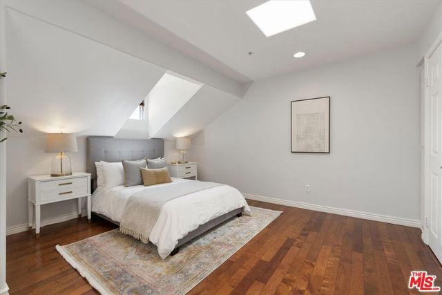 4360 Ventura Canyon Avenue 7, Sherman Oaks, CA 91423