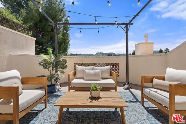 4360 Ventura Canyon Avenue 7, Sherman Oaks, CA 91423