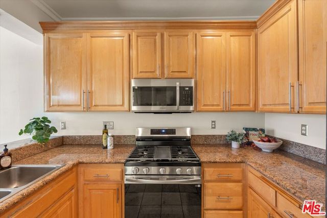4360 Ventura Canyon Avenue 7, Sherman Oaks, CA 91423