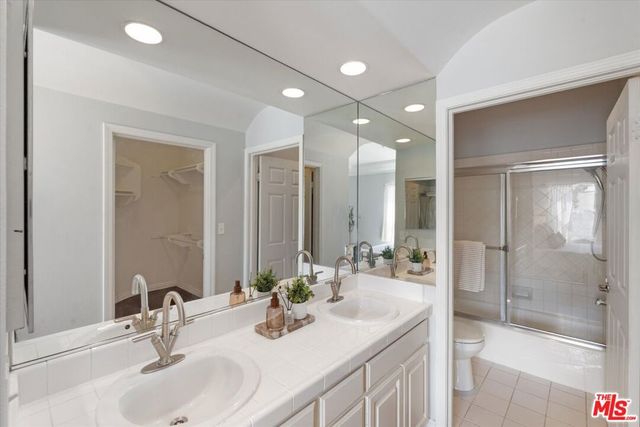 4360 Ventura Canyon Avenue 7, Sherman Oaks, CA 91423