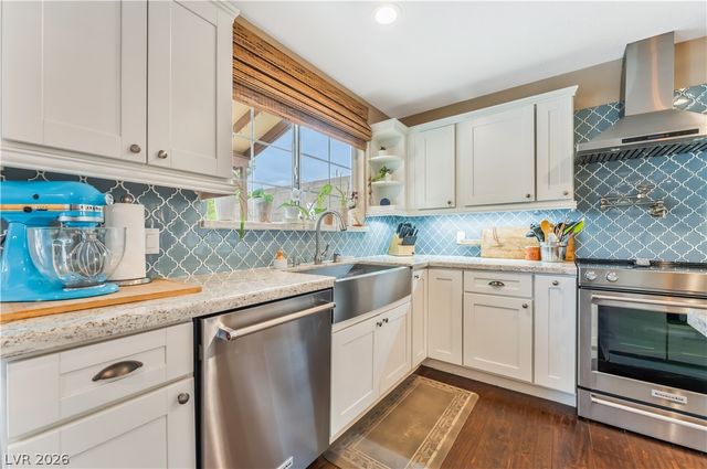 542 Radwick Drive, Las Vegas, NV 89110
