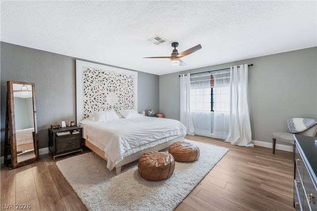 542 Radwick Drive, Las Vegas, NV 89110