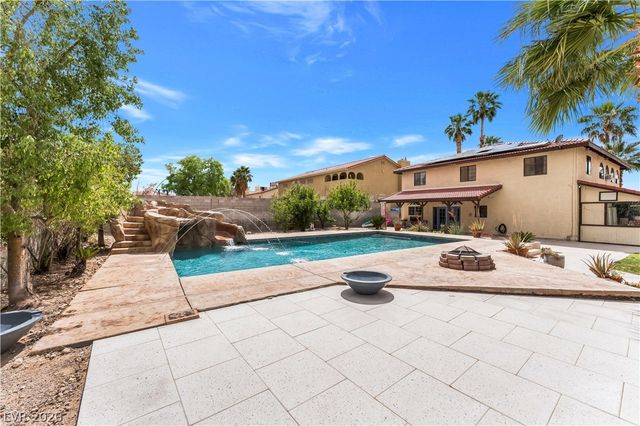 542 Radwick Drive, Las Vegas, NV 89110