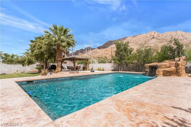 542 Radwick Drive, Las Vegas, NV 89110