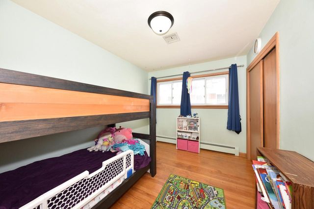 N89W15932 Cleveland AVENUE, Menomonee Falls, WI 53051