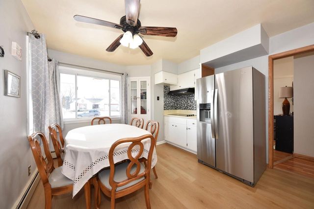 N89W15932 Cleveland AVENUE, Menomonee Falls, WI 53051