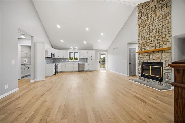 17409 Baxter Road, Lawson, MO 64062