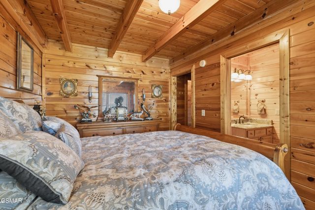 2028 Eagle Feather Drive, Sevierville, TN 37876