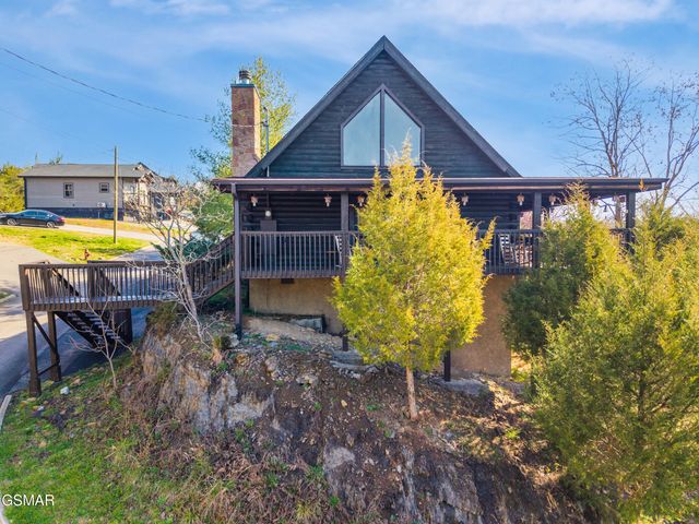 2028 Eagle Feather Drive, Sevierville, TN 37876