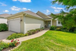 630 S Stone Ridge DRIVE, Lake Geneva, WI 53147