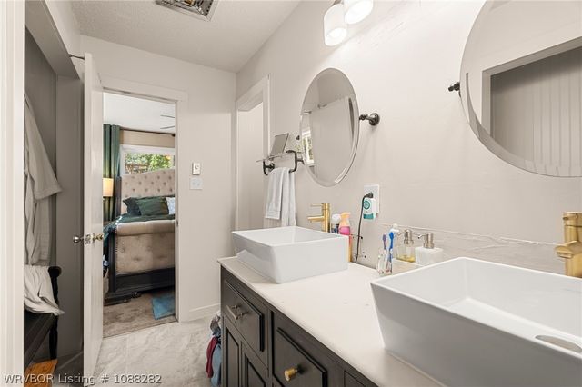 101 W El Paso Street, Greenwood, AR 72936