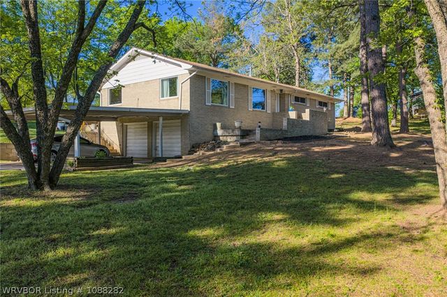 101 W El Paso Street, Greenwood, AR 72936