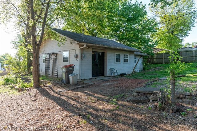 101 W El Paso Street, Greenwood, AR 72936