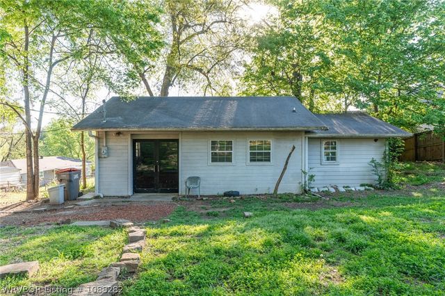 101 W El Paso Street, Greenwood, AR 72936