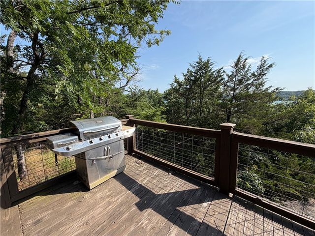 429 Point Mirage Road, Eureka Springs, AR 72631