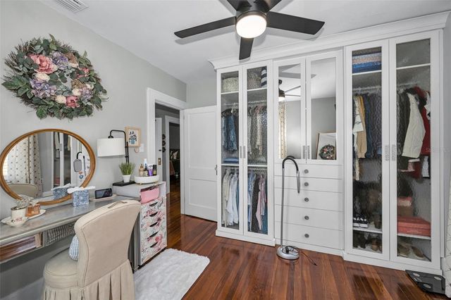 3421 IRIS STREET N, St Petersburg, FL 33704