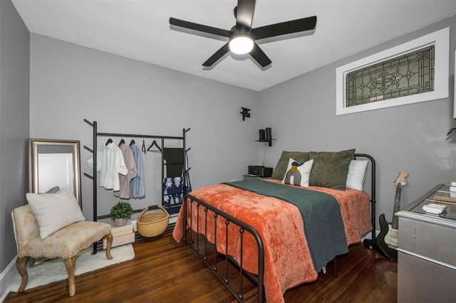 3421 IRIS STREET N, St Petersburg, FL 33704