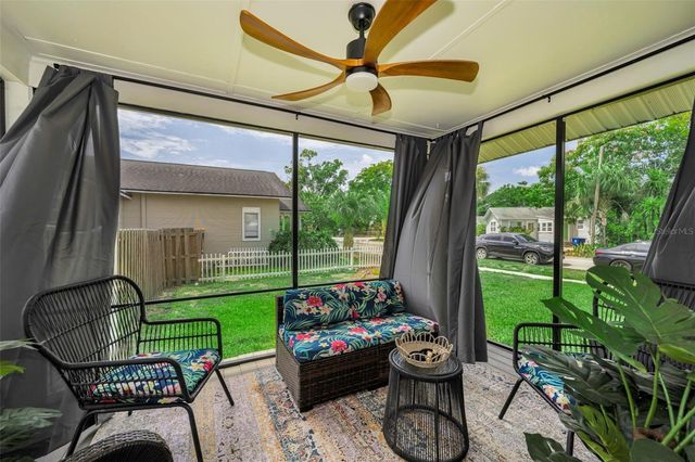 3421 IRIS STREET N, St Petersburg, FL 33704