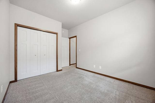 726 Prairie Avenue, Horace, ND 58047