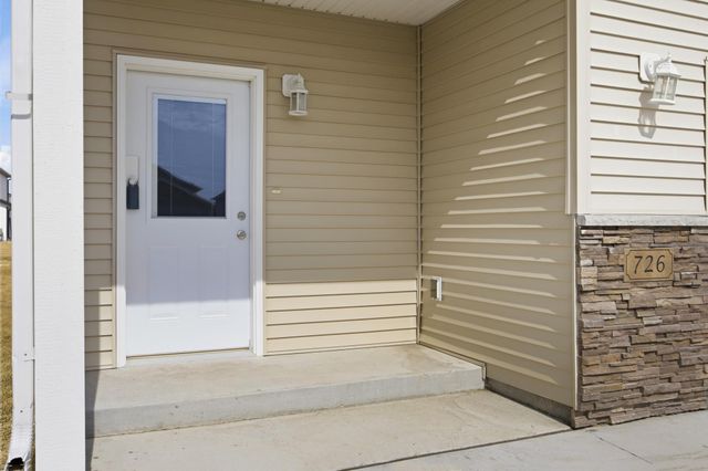 726 Prairie Avenue, Horace, ND 58047