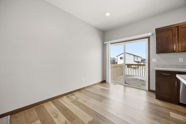 726 Prairie Avenue, Horace, ND 58047