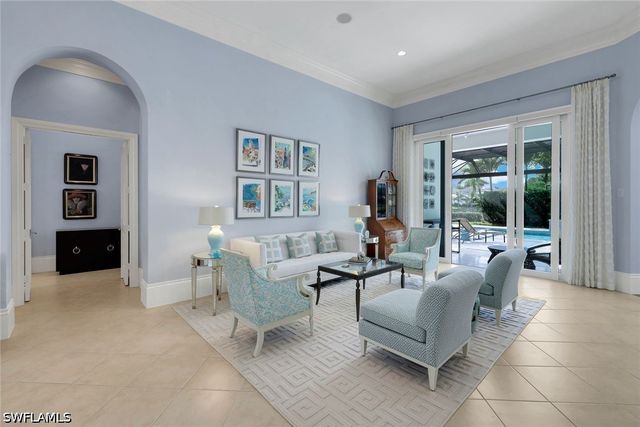 2048 Isla Vista LN E, Naples, FL 34105