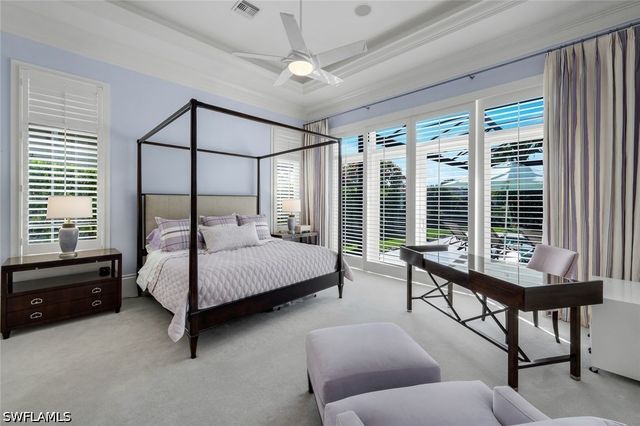 2048 Isla Vista LN E, Naples, FL 34105