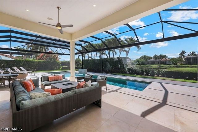 2048 Isla Vista LN E, Naples, FL 34105