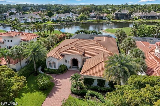 2048 Isla Vista LN E, Naples, FL 34105