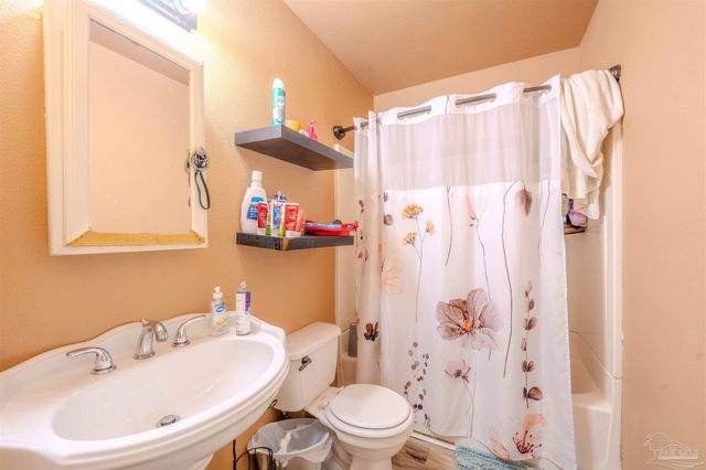 1408 Clio Dr, Pensacola, FL 32505