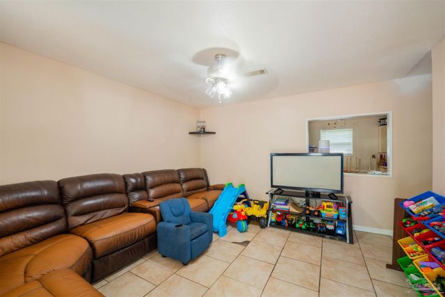 1408 Clio Dr, Pensacola, FL 32505