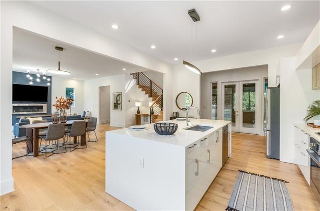 1045 Shepherds NE Lane, Atlanta, GA 30324