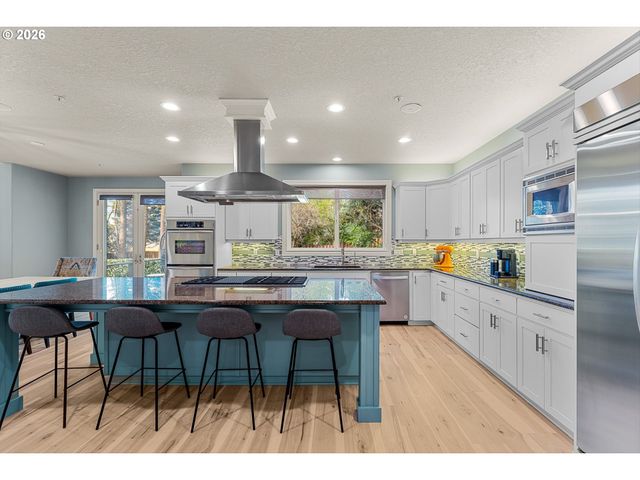 10509 Sw NAEVE St, Portland, OR 97224