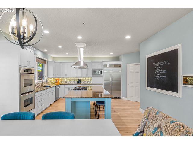 10509 Sw NAEVE St, Portland, OR 97224