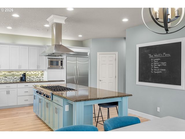 10509 Sw NAEVE St, Portland, OR 97224