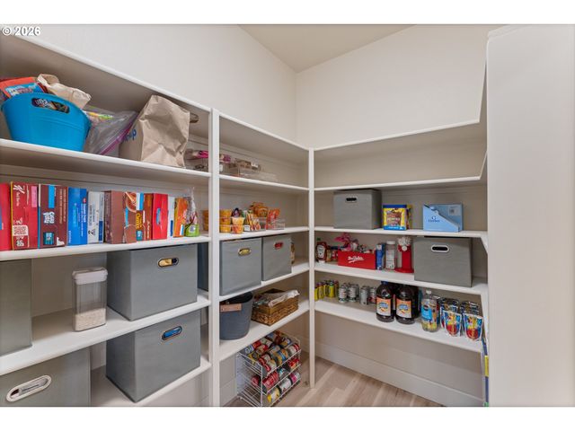 10509 Sw NAEVE St, Portland, OR 97224