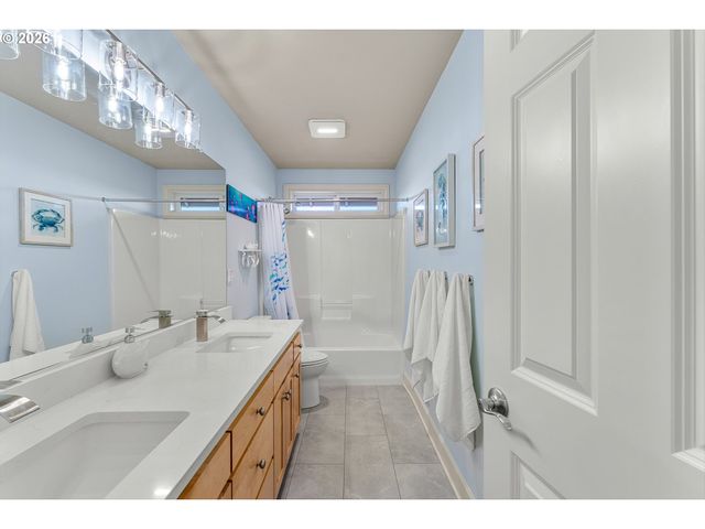 10509 Sw NAEVE St, Portland, OR 97224