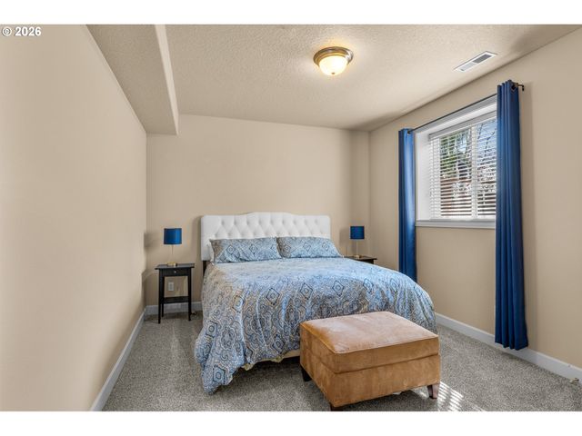 10509 Sw NAEVE St, Portland, OR 97224