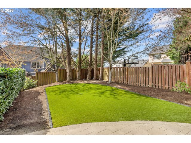 10509 Sw NAEVE St, Portland, OR 97224