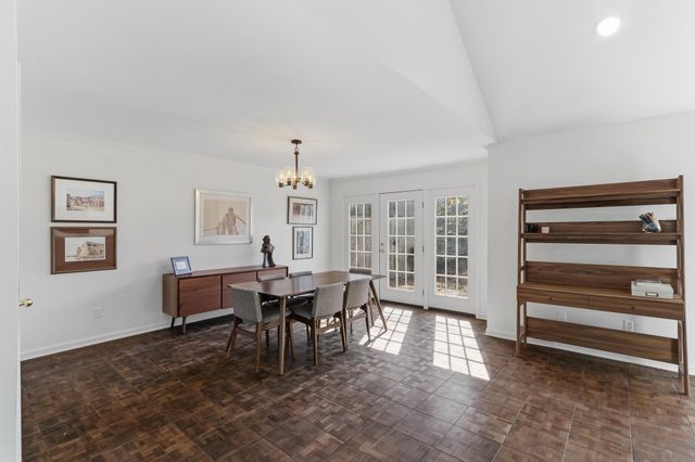 4735 Mint Dr, Memphis, TN 38117