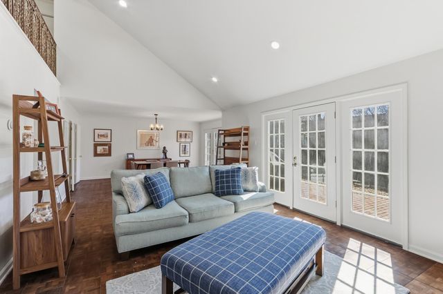 4735 Mint Dr, Memphis, TN 38117