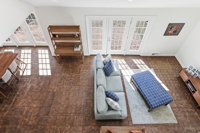 4735 Mint Dr, Memphis, TN 38117