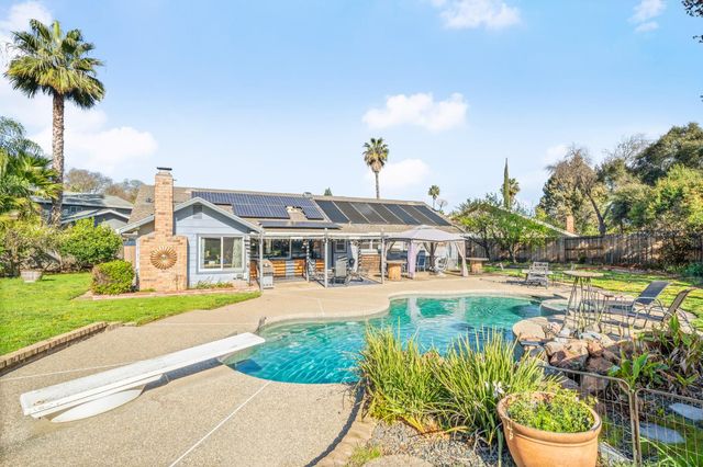 1104 Reef Ct, Roseville, CA 95661