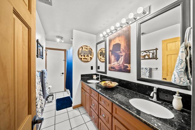 1104 Reef Ct, Roseville, CA 95661